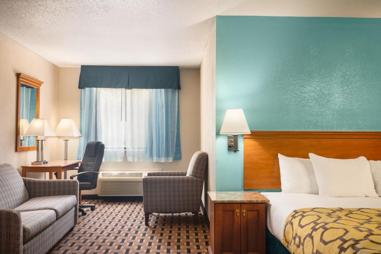 Hotel Baymont By Wyndham Warrenton Exterior foto
